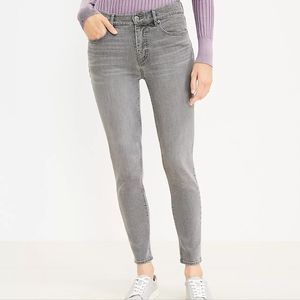 LOFT Skinny Legging Jeans in Grey Wash 32/14